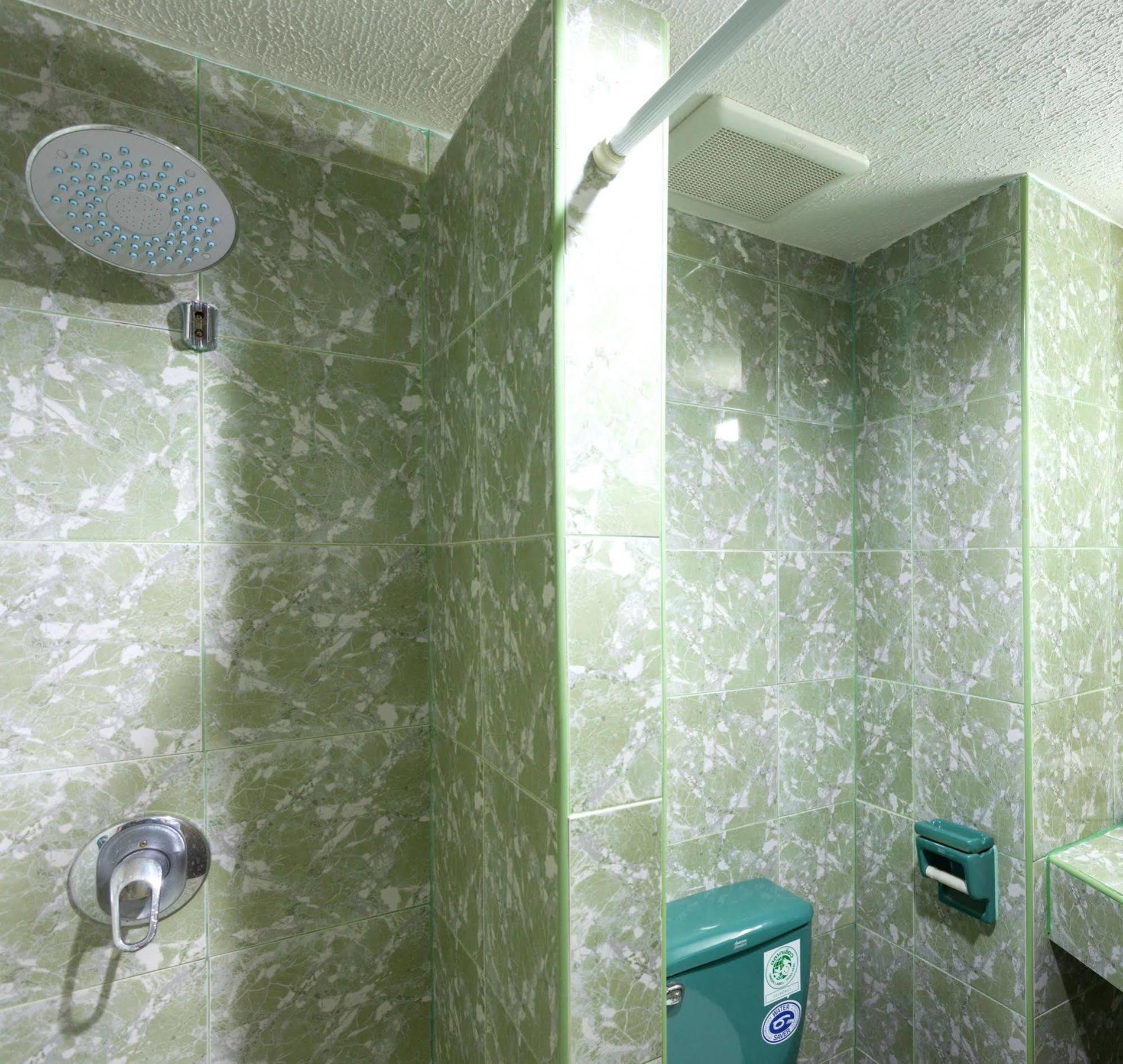 Simple Boutique Seabreeze Hotel Patong Luaran gambar